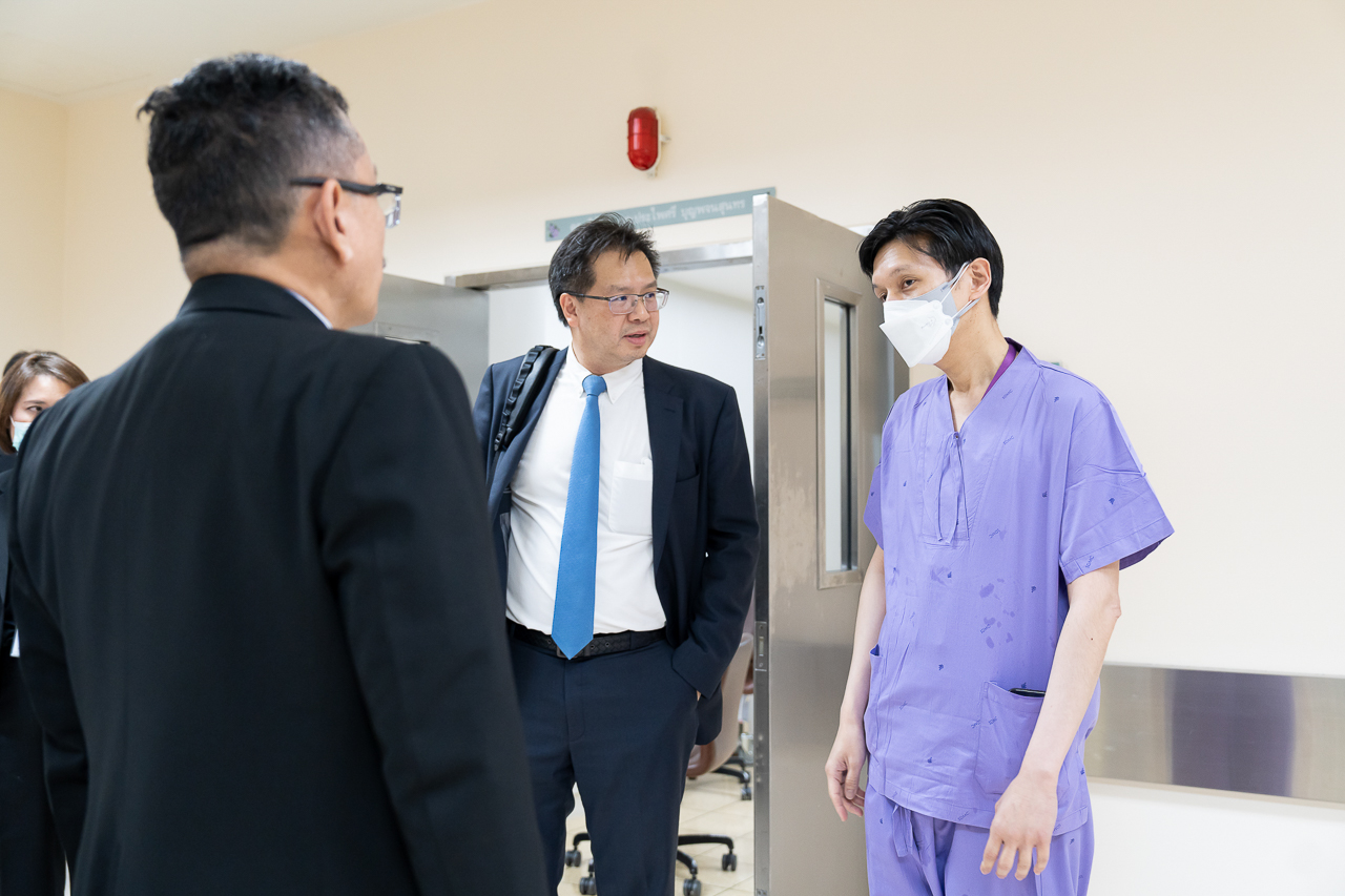 พิธีลงนามบันทึกข้อตกลงความร่วมมือ (MOU) กับ โรงพยาบาล Rumah Sakit Cipto Mangunkusumo (RSCM), Faculty of Medicine, Universitas Indonesia (FMUI) สาธารณรัฐอินโดนีเซีย พิธีลงนามบันทึกข้อตกลงความร่วมมือ (MOU) กับ โรงพยาบาล Rumah Sakit Cipto Mangunkusumo (RSCM), Faculty of Medicine, Universitas Indonesia (FMUI) สาธารณรัฐอินโดนีเซีย