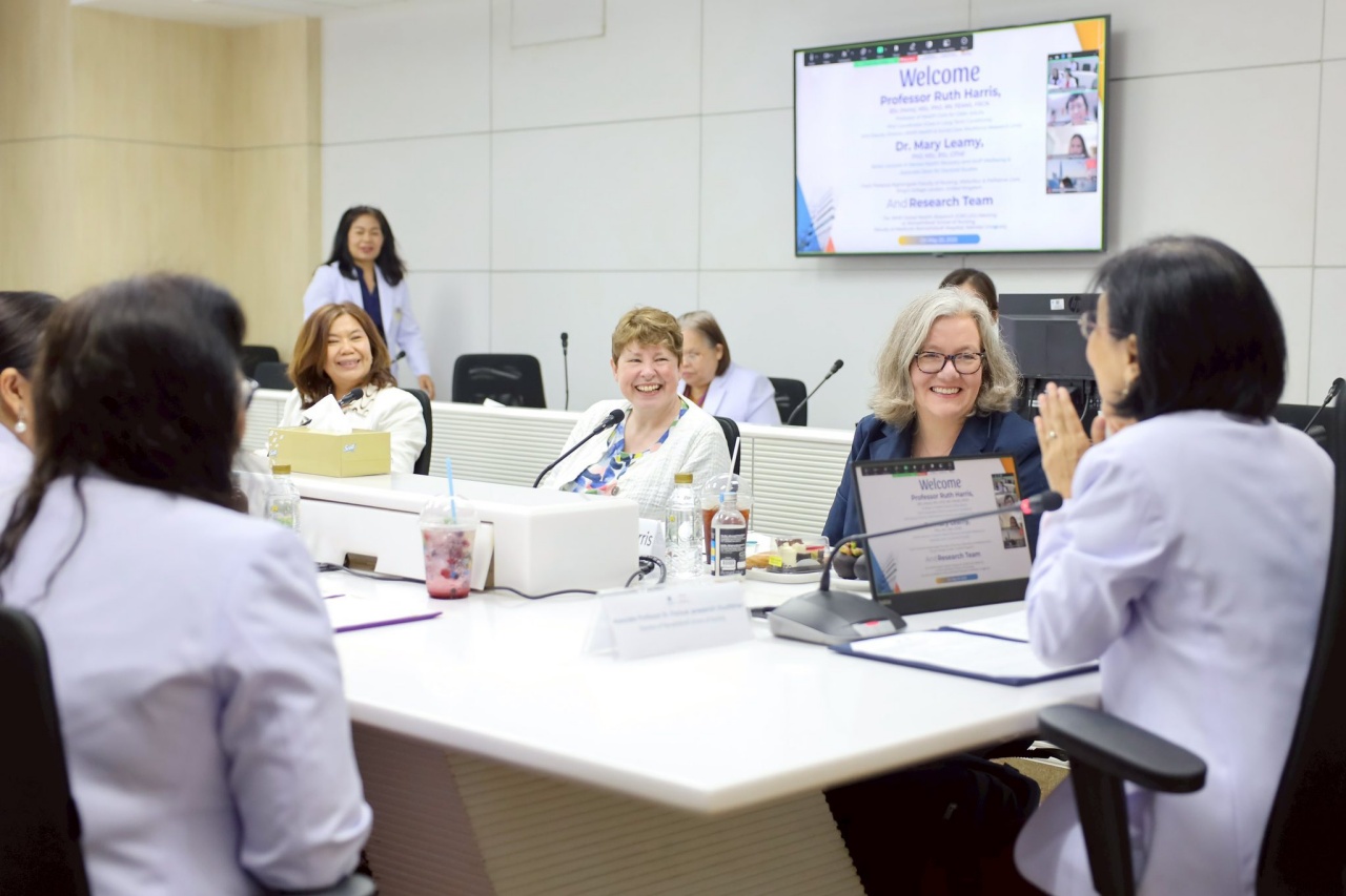 คณะผู้บริหาร โรงเรียนพยาบาลรามาธิบดี ร่วมให้การต้อนรับ อาคันตุกะ จาก Florence Nightingale Faculty of Nursing, Midwifery & Palliative Care, King’s College London สหราชอาณาจักร คณะผู้บริหาร โรงเรียนพยาบาลรามาธิบดี ร่วมให้การต้อนรับ อาคันตุกะ จาก Florence Nightingale Faculty of Nursing, Midwifery & Palliative Care, King’s College London สหราชอาณาจักร