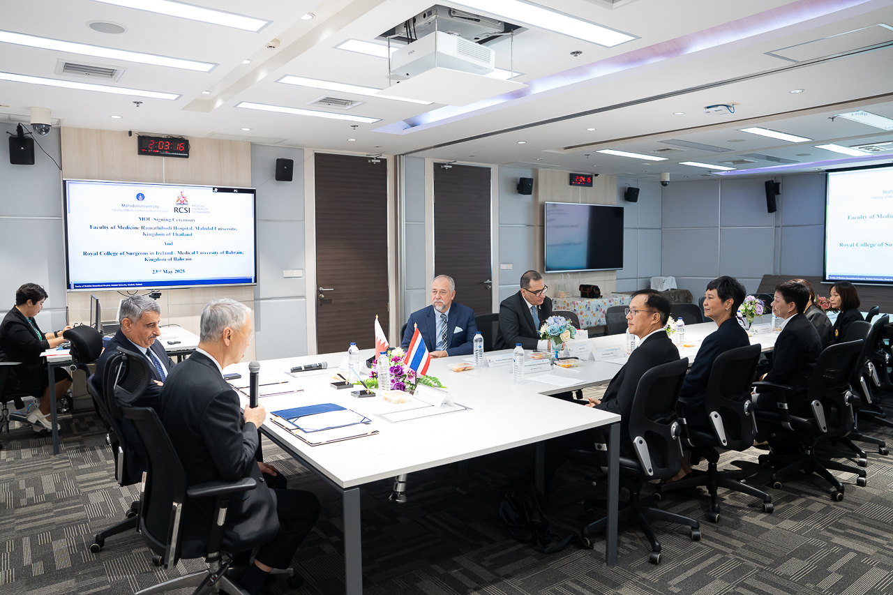 การลงนามบันทึกข้อตกลงความร่วมมือ (MOU) ระหว่างคณะฯ กับ RCSI การลงนามบันทึกข้อตกลงความร่วมมือ (MOU) ระหว่างคณะฯ กับ RCSI