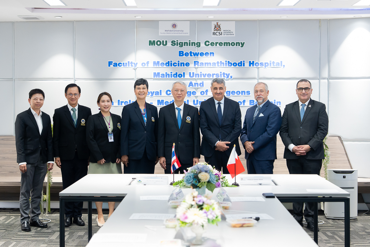 การลงนามบันทึกข้อตกลงความร่วมมือ (MOU) ระหว่างคณะฯ กับ RCSI การลงนามบันทึกข้อตกลงความร่วมมือ (MOU) ระหว่างคณะฯ กับ RCSI