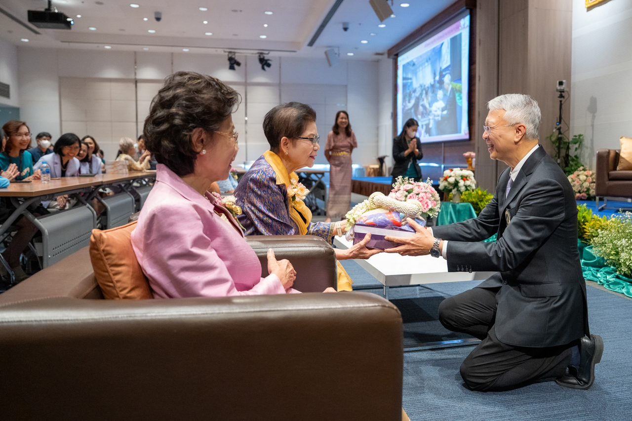 งานมุทิตาจิตแด่อาจารย์อาวุโส ภาควิชากุมารเวชศาสตร์ คณะแพทยศาสตร์โรงพยาบาลรามาธิบดี มหาวิทยาลัยมหิดล งานมุทิตาจิตแด่อาจารย์อาวุโส ภาควิชากุมารเวชศาสตร์ คณะแพทยศาสตร์โรงพยาบาลรามาธิบดี มหาวิทยาลัยมหิดล