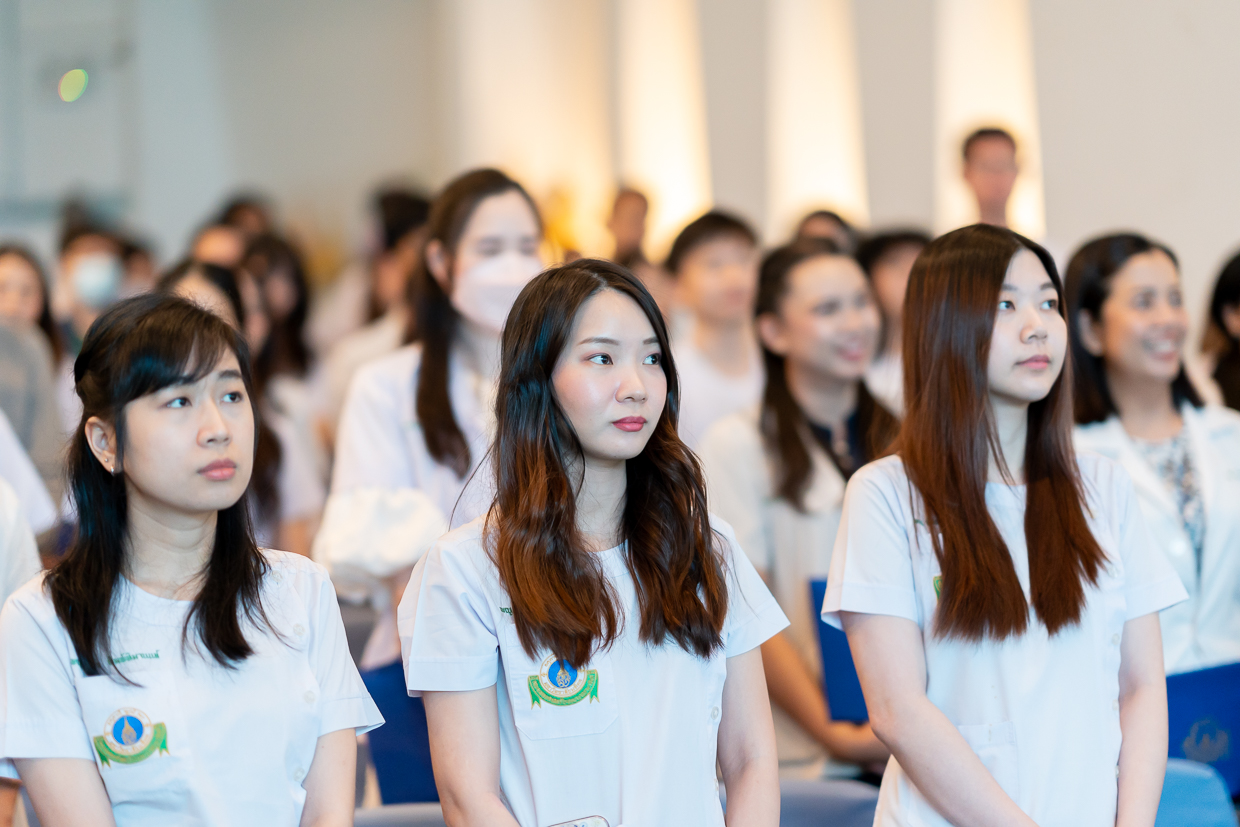 พิธีมอบประกาศนียบัตรแก่แพทย์ผู้สำเร็จการฝึกอบรม ปีการฝึกอบรม 2567 พิธีมอบประกาศนียบัตรแก่แพทย์ผู้สำเร็จการฝึกอบรม ปีการฝึกอบรม 2567