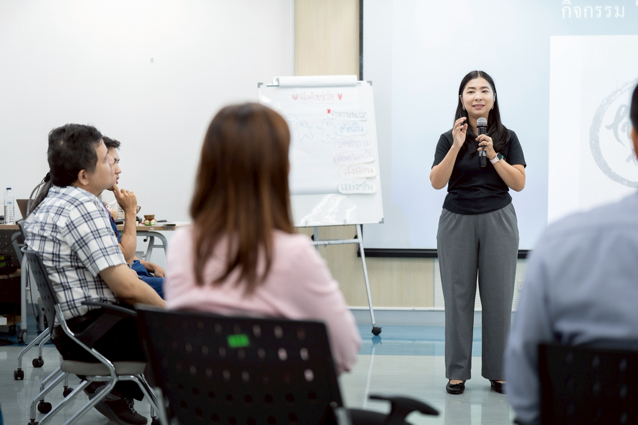กิจกรรม Workshop “สื่อสารอย่างไร เข้าถึงใจศิษย์ (NonViolent Communication for Medical Teacher)” กิจกรรม Workshop “สื่อสารอย่างไร เข้าถึงใจศิษย์ (NonViolent Communication for Medical Teacher)”