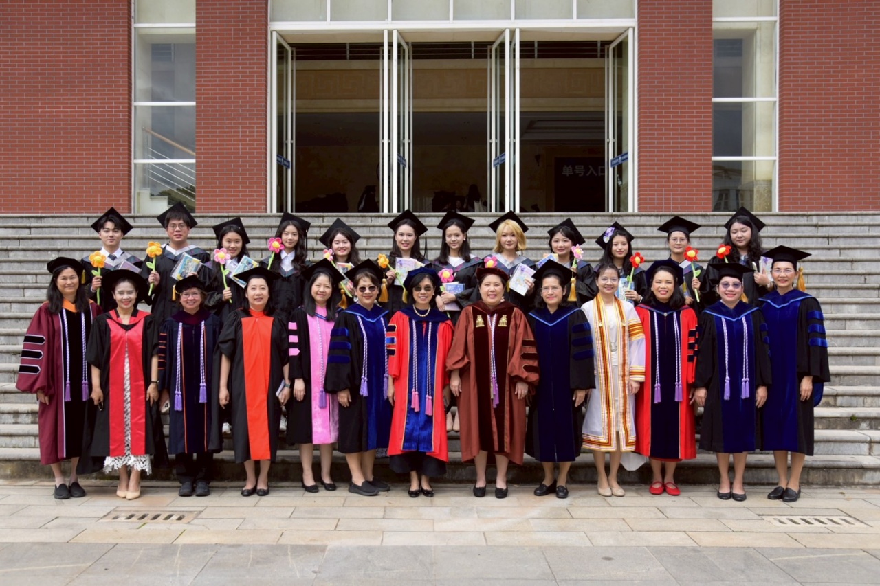 โรงเรียนพยาบาลรามาธิบดี เข้าร่วมพิธีปัจฉิมนิเทศของนักศึกษาพยาบาล หลักสูตรพยาบาลศาสตรบัณฑิต (หลักสูตรนานาชาติ) รุ่นที่ 1 ประจำปีการศึกษา 2567 ณ School of Nursing, Kunming Medical University สาธารณรัฐประชาชนจีน โรงเรียนพยาบาลรามาธิบดี เข้าร่วมพิธีปัจฉิมนิเทศของนักศึกษาพยาบาล หลักสูตรพยาบาลศาสตรบัณฑิต (หลักสูตรนานาชาติ) รุ่นที่ 1 ประจำปีการศึกษา 2567 ณ School of Nursing, Kunming Medical University สาธารณรัฐประชาชนจีน