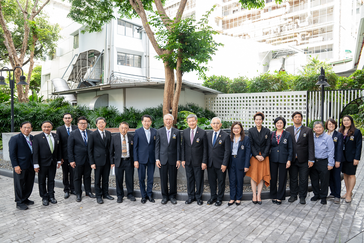 รามาธิบดีให้การต้อนรับนายกสภามหาวิทยาลัยมหิดล และคณะกรรมการสภาฯ ในการประชุม University Council Visit: 4 ครั้งที่ 7/2568 รามาธิบดีให้การต้อนรับนายกสภามหาวิทยาลัยมหิดล และคณะกรรมการสภาฯ ในการประชุม University Council Visit: 4 ครั้งที่ 7/2568