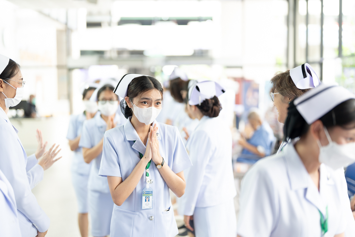 งาน “ส่งมอบพยาบาลใหม่” และ “พิธีบายศรีสู่ขวัญสู่รั้วรามาธิบดี” ประจำปี 2568 งาน “ส่งมอบพยาบาลใหม่” และ “พิธีบายศรีสู่ขวัญสู่รั้วรามาธิบดี” ประจำปี 2568