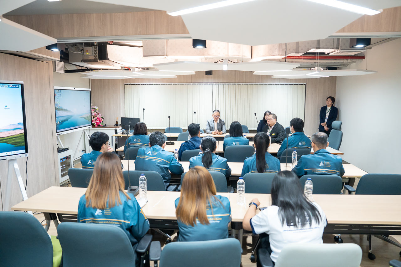 ฝ่ายสารสนเทศให้การต้อนรับคณะศึกษาดูงานจากมหาวิทยาลัยราชภัฏรำไพพรรณี ศึกษาดูงานด้านการบริหารจัดการข้อมูลแบบ Single Data/One Data