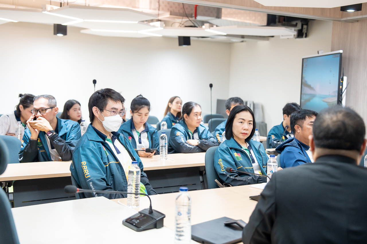 ฝ่ายสารสนเทศให้การต้อนรับคณะศึกษาดูงานจากมหาวิทยาลัยราชภัฏรำไพพรรณี ศึกษาดูงานด้านการบริหารจัดการข้อมูลแบบ Single Data/One Data