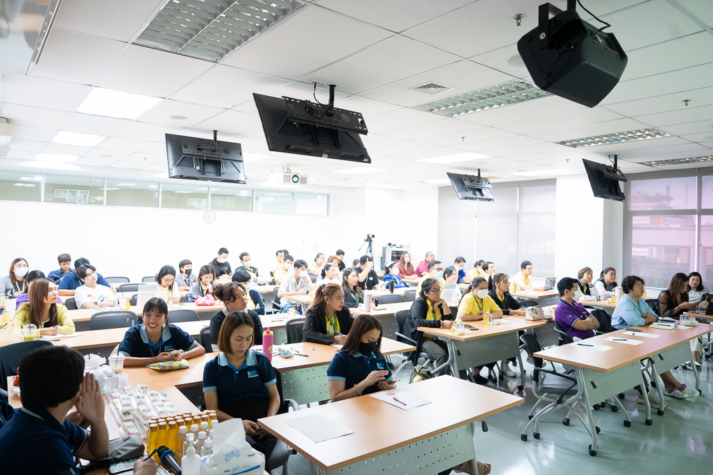การอบรม “คิดให้ต่าง ทำให้ว้าว ด้วย AI และ CREATIVITY” การอบรม “คิดให้ต่าง ทำให้ว้าว ด้วย AI และ CREATIVITY”