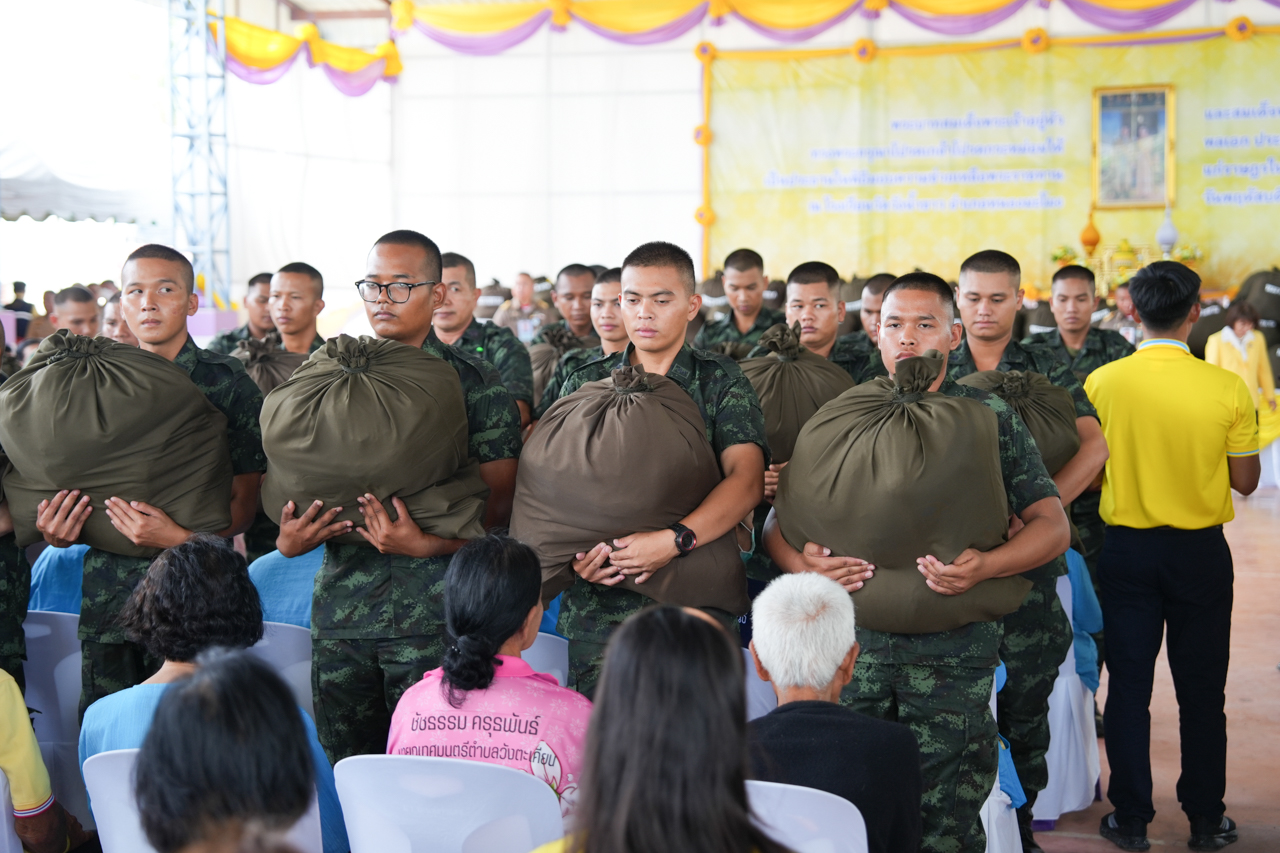 คณะแพทยศาสตร์โรงพยาบาลรามาธิบดี มหาวิทยาลัยมหิดล ร่วมกับ สำนักงานองคมนตรี ออกหน่วยแพทย์เคลื่อนที่ ในโครงการ “สืบสานพระราชปณิธาน” ครั้งที่ 19 ณ โรงเรียนวัดวังน้ำขาว อำเภอหนองมะโมง จังหวัดชัยนาท คณะแพทยศาสตร์โรงพยาบาลรามาธิบดี มหาวิทยาลัยมหิดล ร่วมกับ สำนักงานองคมนตรี ออกหน่วยแพทย์เคลื่อนที่ ในโครงการ “สืบสานพระราชปณิธาน” ครั้งที่ 19 ณ โรงเรียนวัดวังน้ำขาว อำเภอหนองมะโมง จังหวัดชัยนาท
