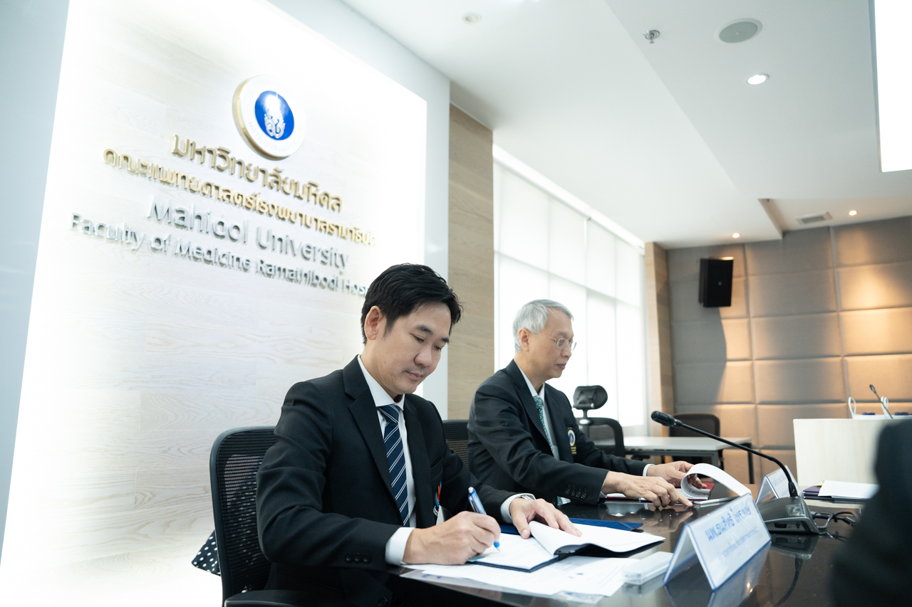 พิธีลงนามบันทึกข้อตกลงความร่วมมือด้านกุมารเวชพันธุศาสตร์ ระหว่าง คณะแพทยศาสตร์โรงพยาบาลรามาธิบดี มหาวิทยาลัยมหิดล และโรงพยาบาลมหาราชนครศรีธรรมราช