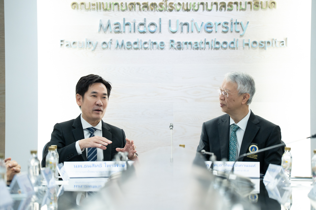 พิธีลงนามบันทึกข้อตกลงความร่วมมือด้านกุมารเวชพันธุศาสตร์ ระหว่าง คณะแพทยศาสตร์โรงพยาบาลรามาธิบดี มหาวิทยาลัยมหิดล และโรงพยาบาลมหาราชนครศรีธรรมราช