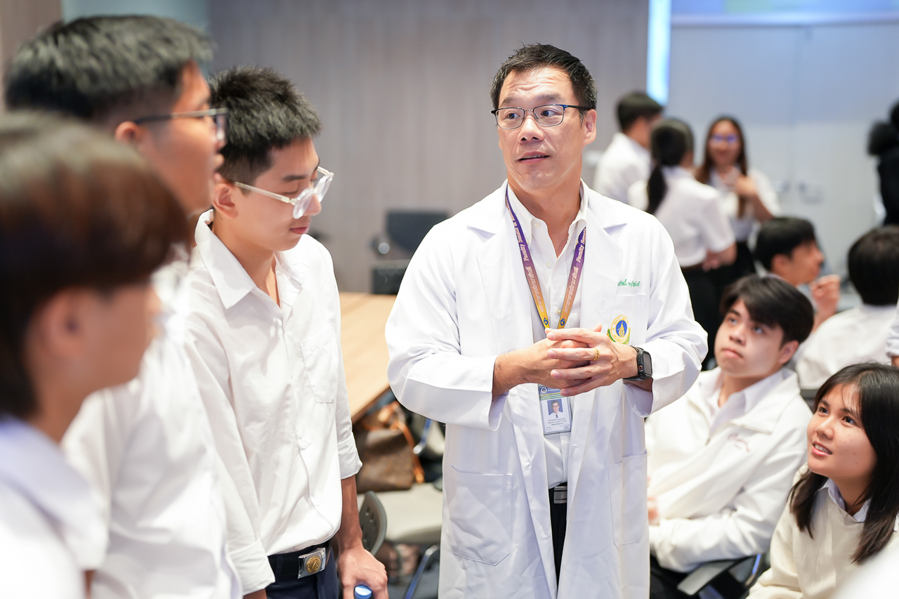 RESEARCH CAMP 2025 By โครงการต้นกล้ารามาธิบดี