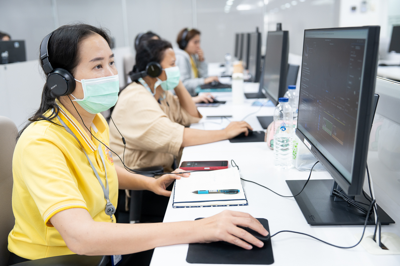 โครงการอบรม “การผลิตสื่อการเรียนรู้ด้วยโปรแกรม Adobe Premiere Pro & Camtasia” สำหรับบุคลากร โครงการอบรม “การผลิตสื่อการเรียนรู้ด้วยโปรแกรม Adobe Premiere Pro & Camtasia” สำหรับบุคลากร