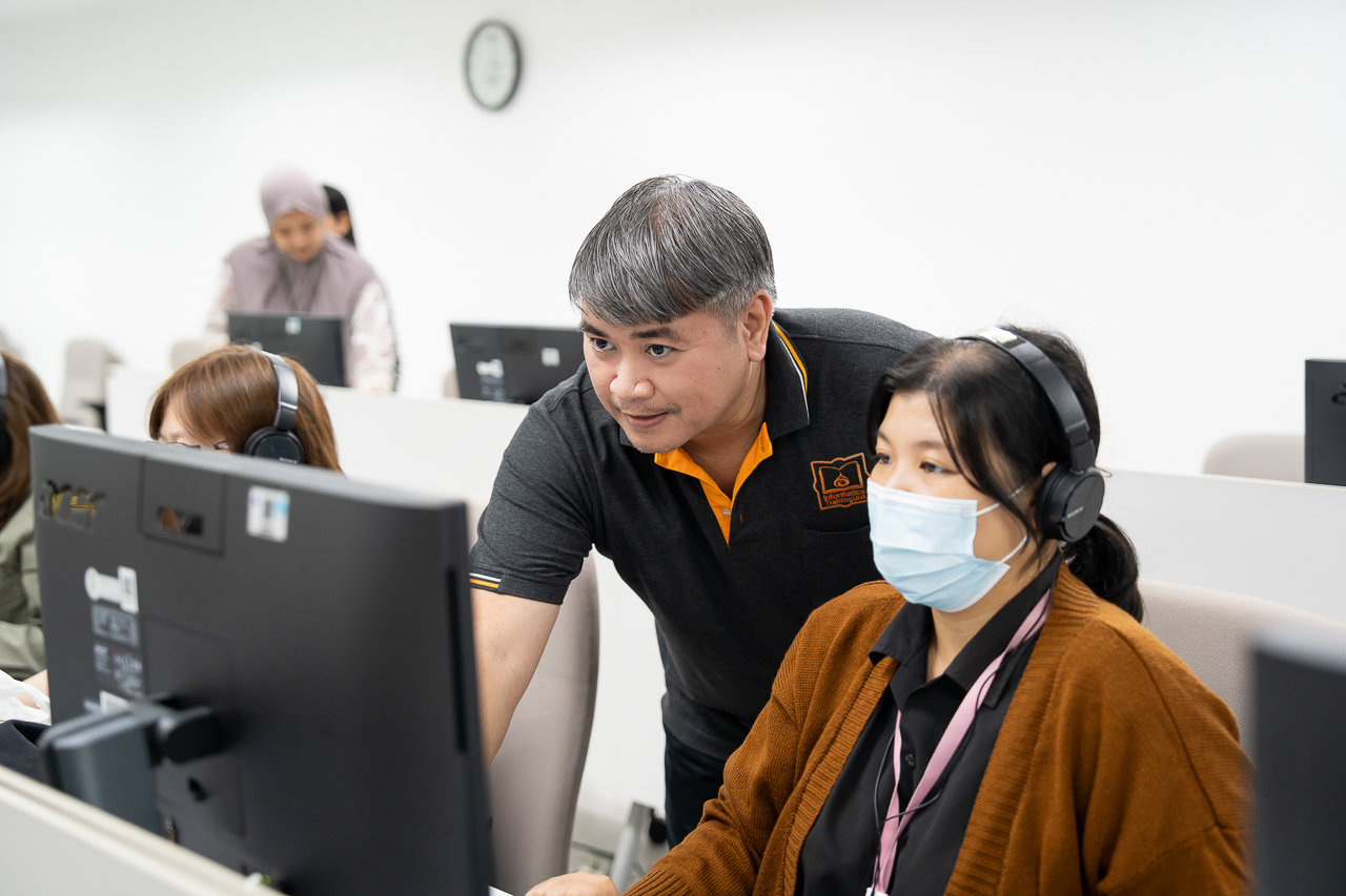 โครงการอบรม “การผลิตสื่อการเรียนรู้ด้วยโปรแกรม Adobe Premiere Pro & Camtasia” สำหรับบุคลากร โครงการอบรม “การผลิตสื่อการเรียนรู้ด้วยโปรแกรม Adobe Premiere Pro & Camtasia” สำหรับบุคลากร