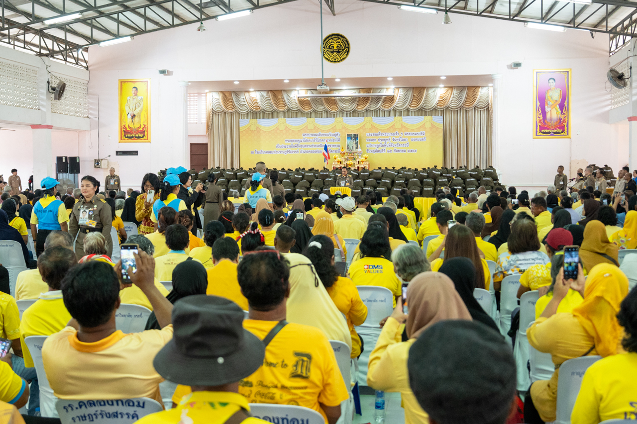 คณะแพทยศาสตร์โรงพยาบาลรามาธิบดี มหาวิทยาลัยมหิดล ร่วมกับสำนักงานองคมนตรี ออกหน่วยแพทย์เคลื่อนที่ ในโครงการ “สืบสานพระราชปณิธาน” ครั้งที่ 20 จ.กระบี่ คณะแพทยศาสตร์โรงพยาบาลรามาธิบดี มหาวิทยาลัยมหิดล ร่วมกับสำนักงานองคมนตรี ออกหน่วยแพทย์เคลื่อนที่ ในโครงการ “สืบสานพระราชปณิธาน” ครั้งที่ 20 จ.กระบี่