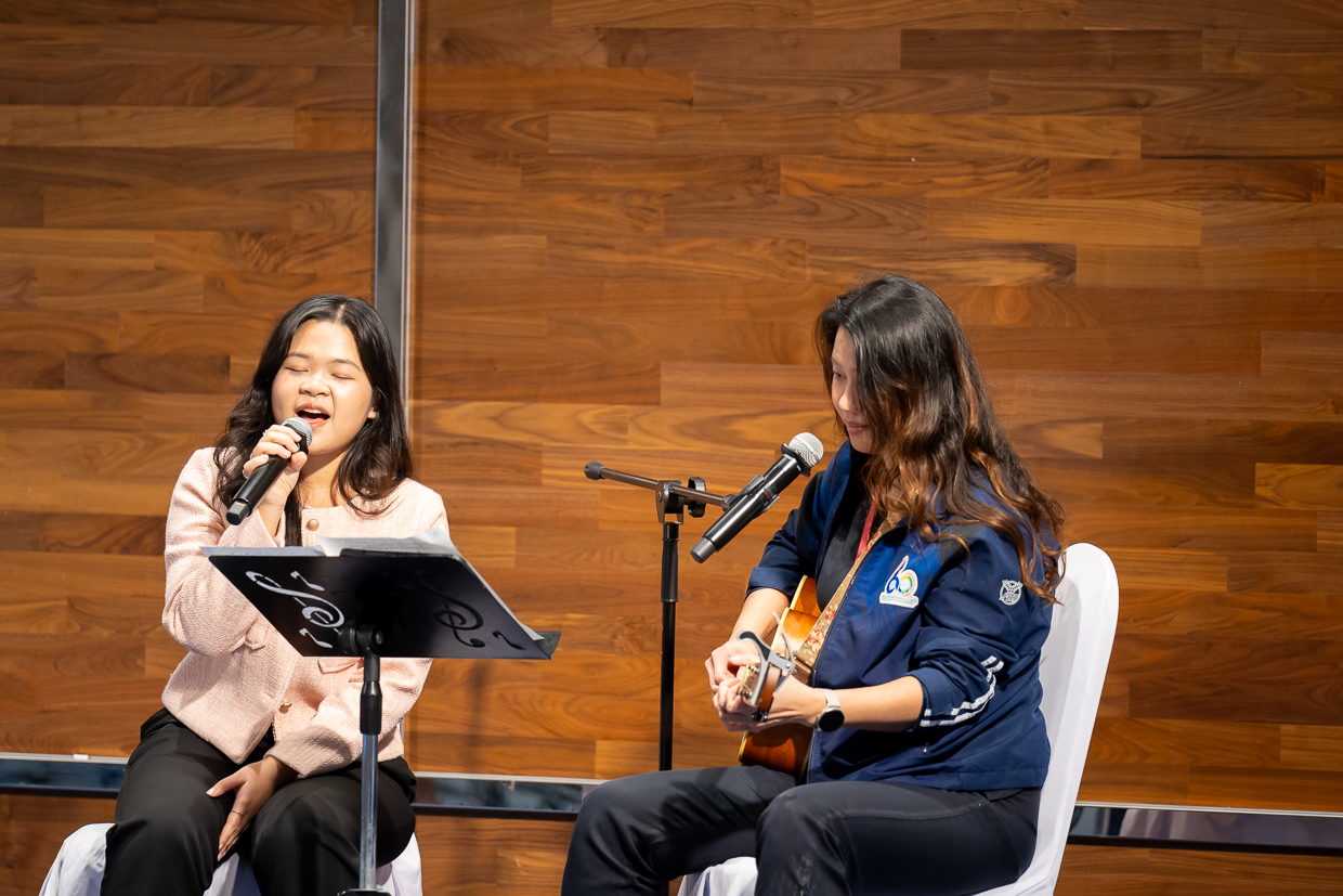 งานอวยพรบัณฑิตศึกษา แก่ผู้สำเร็จการศึกษาประจำปี 2567 งานอวยพรบัณฑิตศึกษา แก่ผู้สำเร็จการศึกษาประจำปี 2567