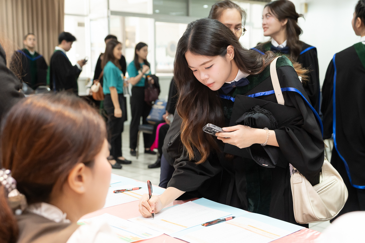 พิธีกล่าวคำปฏิญาณตนของบัณฑิตแพทย์รามาธิบดี รุ่นที่ 55 และงานอวยพรบัณฑิตรามาธิบดี ประจำปี 2568 พิธีกล่าวคำปฏิญาณตนของบัณฑิตแพทย์รามาธิบดี รุ่นที่ 55 และงานอวยพรบัณฑิตรามาธิบดี ประจำปี 2568