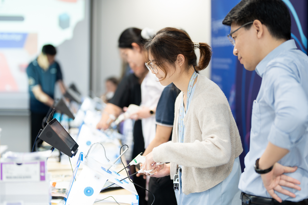 โครงการอบรมเชิงปฏิบัติการ เรื่อง “Ramathibodi Basic Laparoscopy Workshop” โครงการอบรมเชิงปฏิบัติการ เรื่อง “Ramathibodi Basic Laparoscopy Workshop”