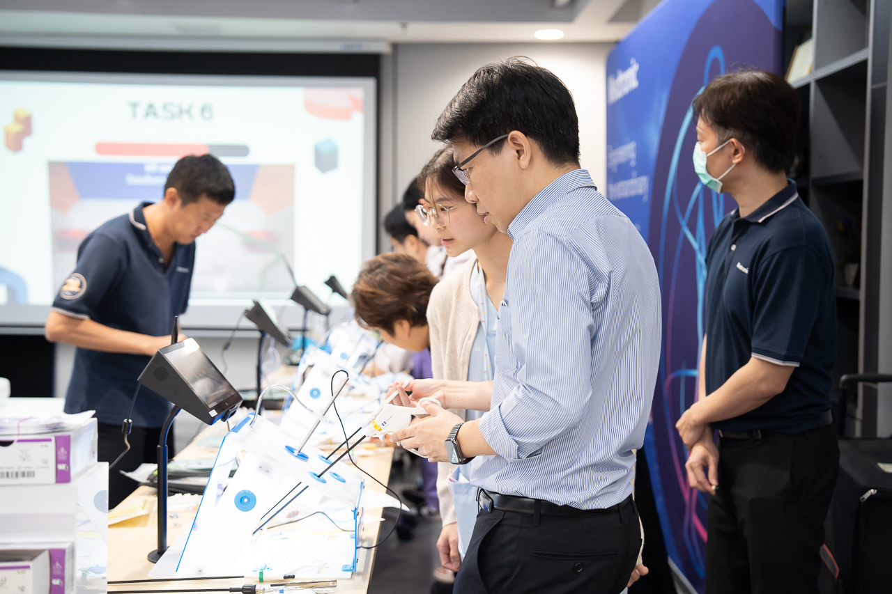 โครงการอบรมเชิงปฏิบัติการ เรื่อง “Ramathibodi Basic Laparoscopy Workshop” โครงการอบรมเชิงปฏิบัติการ เรื่อง “Ramathibodi Basic Laparoscopy Workshop”
