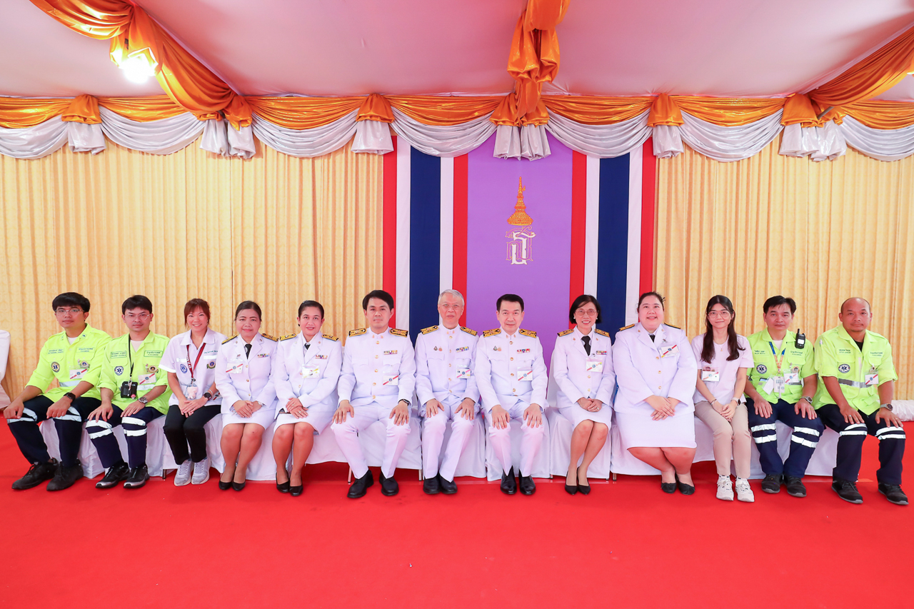 สมเด็จพระกนิษฐาธิราชเจ้า กรมสมเด็จพระเทพรัตนราชสุดา ฯ สยามบรมราชกุมารีเสด็จพระราชดำเนินไปทรงเปิดป้ายชื่ออาคาร “ศรีนครินทราภิบาล” ณ โรงเรียนพยาบาลรามาธิบดี คณะแพทยศาสตร์โรงพยาบาลรามาธิบดี มหาวิทยาลัยมหิดล ศาลายา สมเด็จพระกนิษฐาธิราชเจ้า กรมสมเด็จพระเทพรัตนราชสุดา ฯ สยามบรมราชกุมารีเสด็จพระราชดำเนินไปทรงเปิดป้ายชื่ออาคาร “ศรีนครินทราภิบาล” ณ โรงเรียนพยาบาลรามาธิบดี คณะแพทยศาสตร์โรงพยาบาลรามาธิบดี มหาวิทยาลัยมหิดล ศาลายา