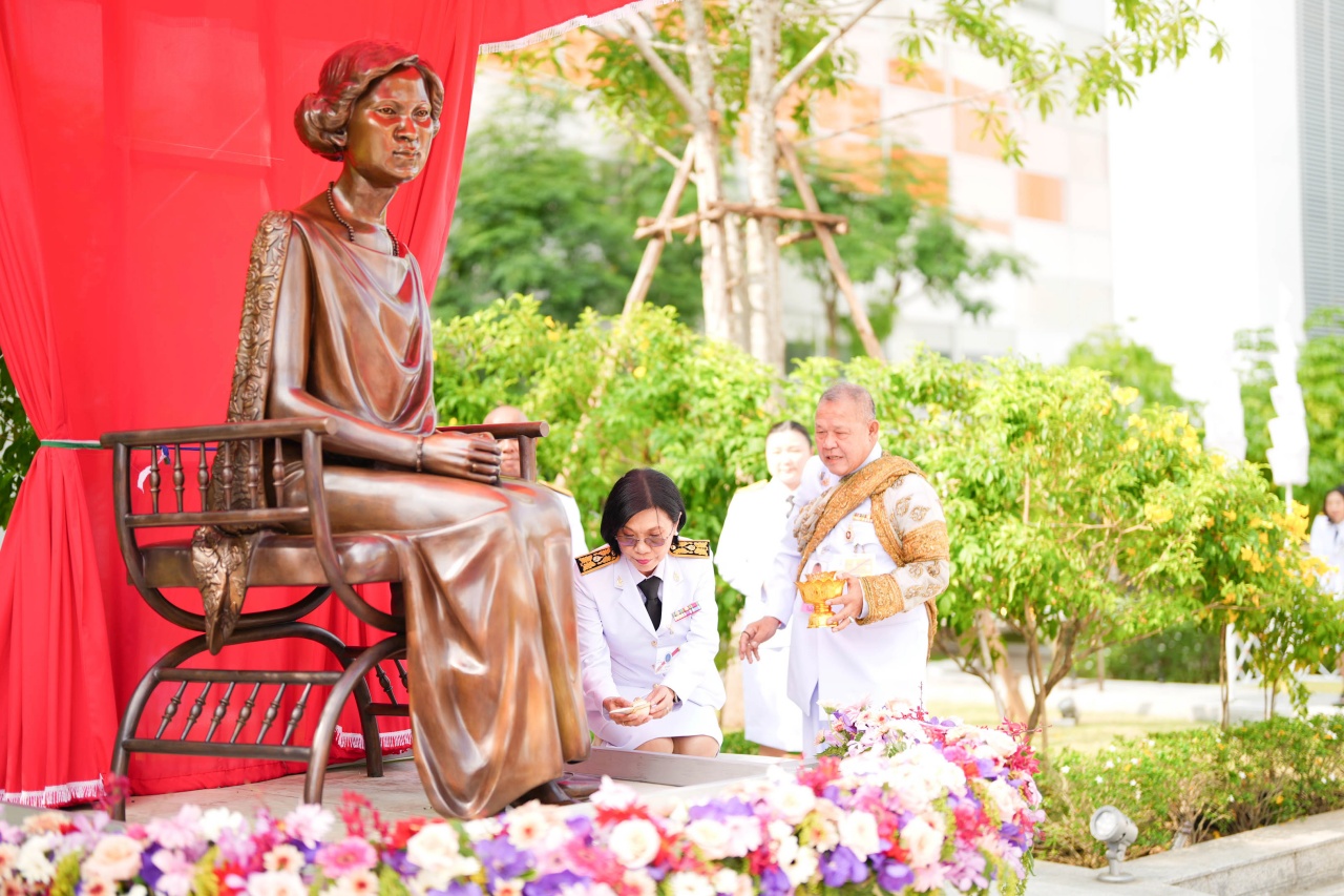 โรงเรียนพยาบาลรามาธิบดี จัดพิธีบวงสรวงบูชาฤกษ์ ก่อนการเสด็จพระราชดำเนินของสมเด็จพระกนิษฐาธิราชเจ้า กรมสมเด็จพระเทพรัตนราชสุดา ฯ สยามบรมราชกุมารี โรงเรียนพยาบาลรามาธิบดี จัดพิธีบวงสรวงบูชาฤกษ์ ก่อนการเสด็จพระราชดำเนินของสมเด็จพระกนิษฐาธิราชเจ้า กรมสมเด็จพระเทพรัตนราชสุดา ฯ สยามบรมราชกุมารี