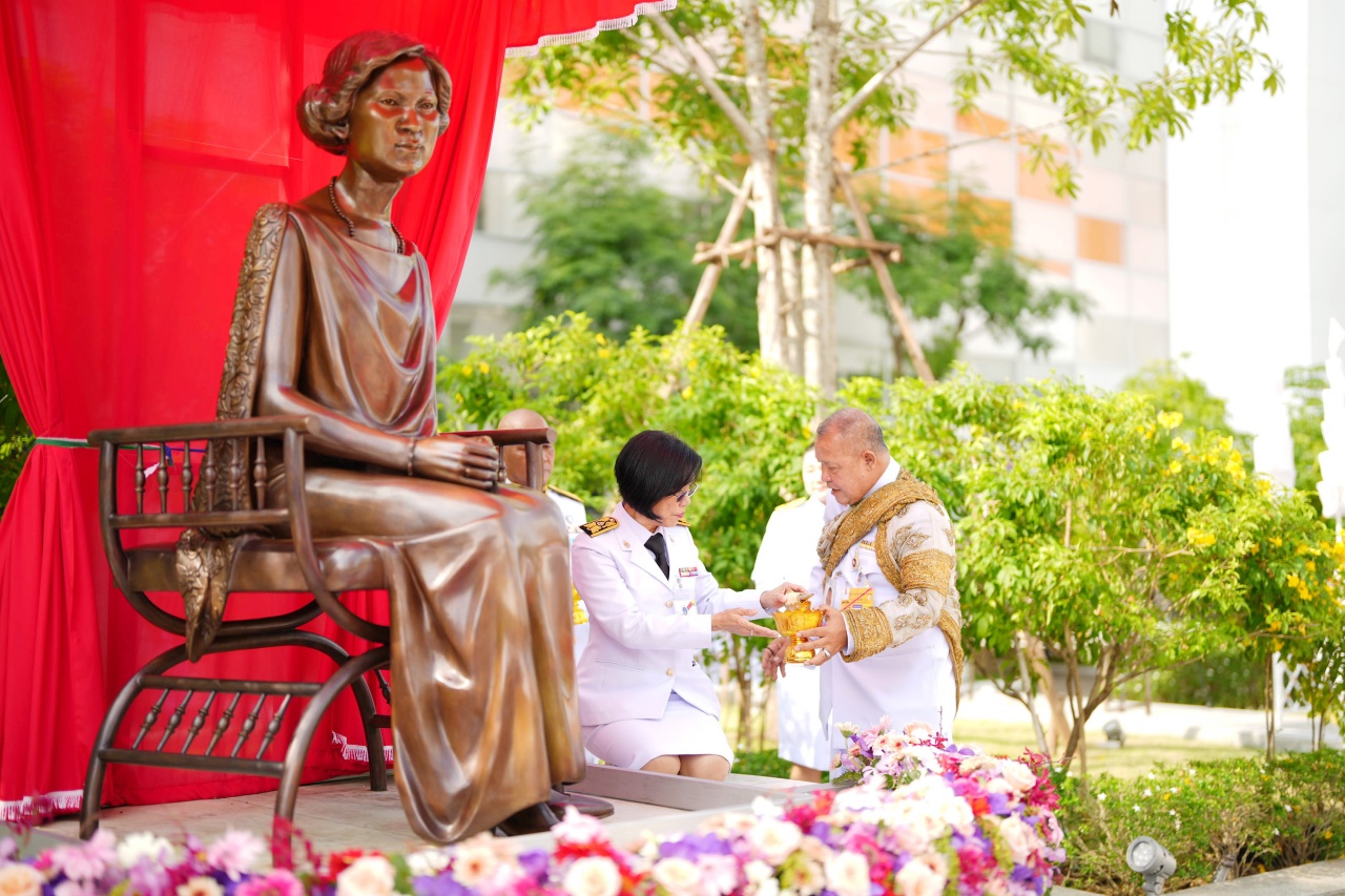 โรงเรียนพยาบาลรามาธิบดี จัดพิธีบวงสรวงบูชาฤกษ์ ก่อนการเสด็จพระราชดำเนินของสมเด็จพระกนิษฐาธิราชเจ้า กรมสมเด็จพระเทพรัตนราชสุดา ฯ สยามบรมราชกุมารี โรงเรียนพยาบาลรามาธิบดี จัดพิธีบวงสรวงบูชาฤกษ์ ก่อนการเสด็จพระราชดำเนินของสมเด็จพระกนิษฐาธิราชเจ้า กรมสมเด็จพระเทพรัตนราชสุดา ฯ สยามบรมราชกุมารี