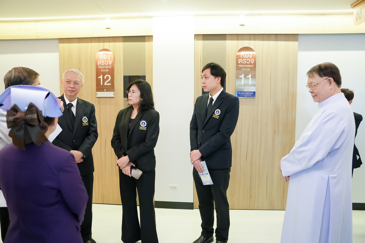 พิธีลงนามบันทึกความเข้าใจเกี่ยวกับความร่วมมือทางการแพทย์และทางวิชาการ ระหว่าง คณะแพทยศาสตร์โรงพยาบาลรามาธิบดี มหาวิทยาลัยมหิดล กับโรงพยาบาลเซนต์หลุยส์ พิธีลงนามบันทึกความเข้าใจเกี่ยวกับความร่วมมือทางการแพทย์และทางวิชาการ ระหว่าง คณะแพทยศาสตร์โรงพยาบาลรามาธิบดี มหาวิทยาลัยมหิดล กับโรงพยาบาลเซนต์หลุยส์