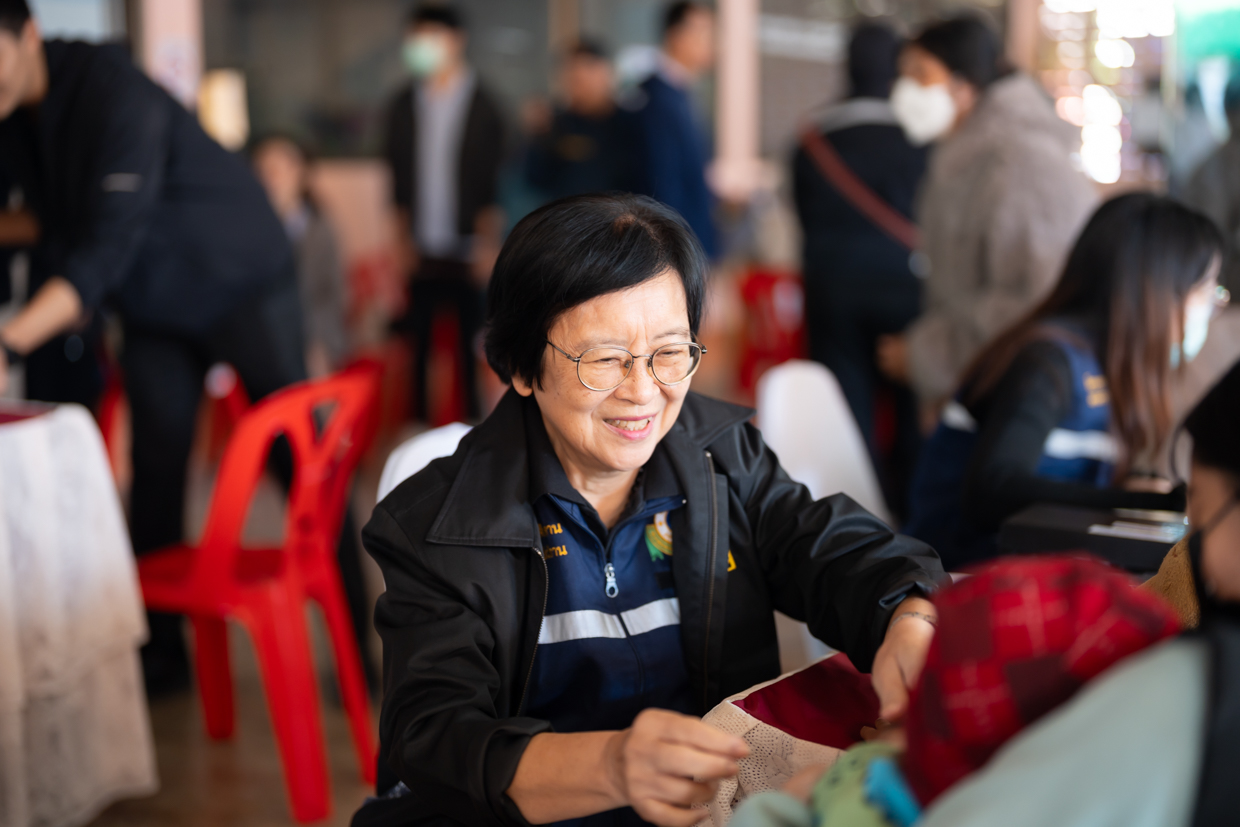 คณะแพทยศาสตร์โรงพยาบาลรามาธิบดี มหาวิทยาลัยมหิดล ร่วมกับสำนักงานองคมนตรี ออกหน่วยแพทย์เคลื่อนที่ ในโครงการ “สืบสานพระราชปณิธาน” ครั้งที่ 21 จ.ลำปาง