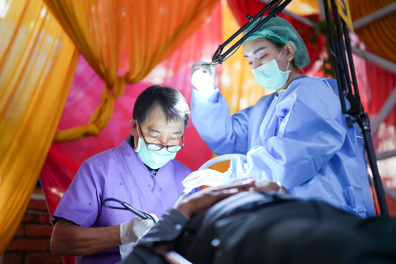 โครงการผ่าตัดตาการกุศล และโครงการออกหน่วยทันตกรรมการกุศล ประจำปี 2568 เพื่อถวายเป็นพระราชกุศลแด่พระบาทสมเด็จพระบรมชนกาธิเบศร มหาภูมิพลอดุลยเดชมหาราช บรมนาถบพิตร สมเด็จพระนางเจ้าสิริกิติ์ พระบรมราชินีนาถ พระบรมราชชนนีพันปีหลวง พระบาทสมเด็จพระวชิรเกล้าเจ้าอยู่หัว ณ สหพันธ์สาธารณรัฐประชาธิปไตยเนปาล โครงการผ่าตัดตาการกุศล และโครงการออกหน่วยทันตกรรมการกุศล ประจำปี 2568 เพื่อถวายเป็นพระราชกุศลแด่พระบาทสมเด็จพระบรมชนกาธิเบศร มหาภูมิพลอดุลยเดชมหาราช บรมนาถบพิตร สมเด็จพระนางเจ้าสิริกิติ์ พระบรมราชินีนาถ พระบรมราชชนนีพันปีหลวง พระบาทสมเด็จพระวชิรเกล้าเจ้าอยู่หัว ณ สหพันธ์สาธารณรัฐประชาธิปไตยเนปาล