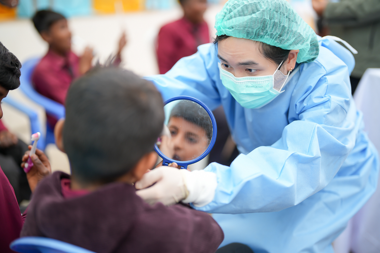 โครงการผ่าตัดตาการกุศล และโครงการออกหน่วยทันตกรรมการกุศล ประจำปี 2568 เพื่อถวายเป็นพระราชกุศลแด่พระบาทสมเด็จพระบรมชนกาธิเบศร มหาภูมิพลอดุลยเดชมหาราช บรมนาถบพิตร สมเด็จพระนางเจ้าสิริกิติ์ พระบรมราชินีนาถ พระบรมราชชนนีพันปีหลวง พระบาทสมเด็จพระวชิรเกล้าเจ้าอยู่หัว ณ สหพันธ์สาธารณรัฐประชาธิปไตยเนปาล โครงการผ่าตัดตาการกุศล และโครงการออกหน่วยทันตกรรมการกุศล ประจำปี 2568 เพื่อถวายเป็นพระราชกุศลแด่พระบาทสมเด็จพระบรมชนกาธิเบศร มหาภูมิพลอดุลยเดชมหาราช บรมนาถบพิตร สมเด็จพระนางเจ้าสิริกิติ์ พระบรมราชินีนาถ พระบรมราชชนนีพันปีหลวง พระบาทสมเด็จพระวชิรเกล้าเจ้าอยู่หัว ณ สหพันธ์สาธารณรัฐประชาธิปไตยเนปาล