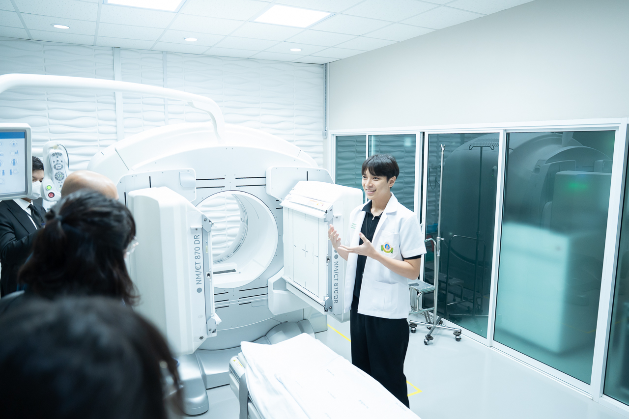 รามาธิบดีต้อนรับผู้แทนจาก UNRCPD และคณะเยาวชนอาเซียน เยี่ยมชมศูนย์ Ramathibodi – IAEA Rays of Hope Anchor Centre และศึกษาดูงานด้านเวชศาสตร์นิวเคลียร์