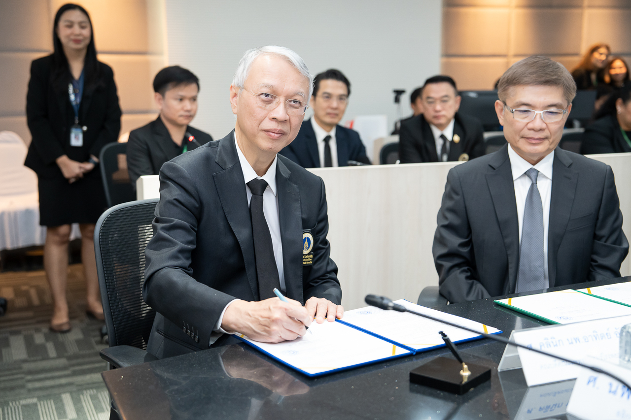 รามาธิบดี ลงนามเริ่มต้นการก่อสร้างอาคารโรงพยาบาลแห่งใหม่ โครงการอาคารโรงพยาบาลรามาธิบดีและย่านนวัตกรรมโยธี