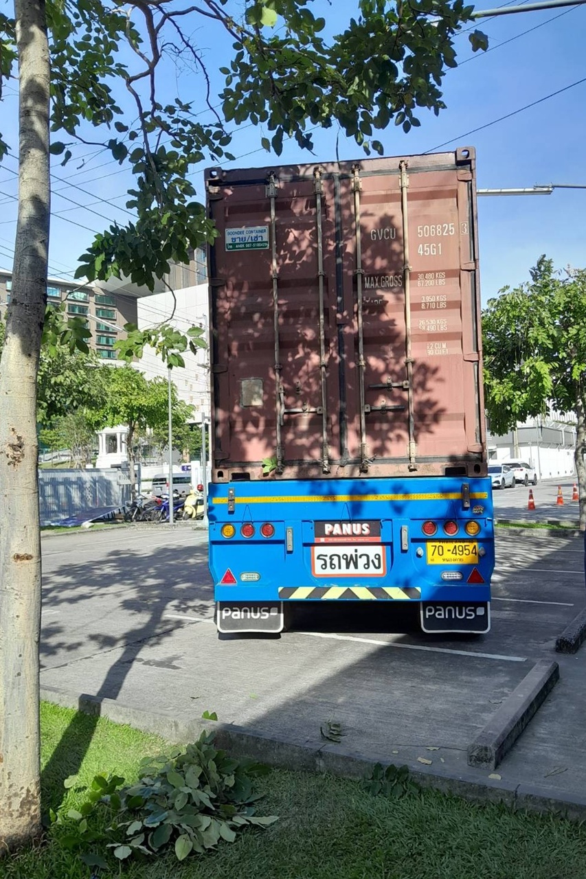 จากวิกฤตน้ำท่วมจังหวัดสงขลา ส่งผลให้โรงพยาบาลสงขลานครินทร์ ต้องรับผู้ป่วยหนักจากโรงพยาบาลหาดใหญ่ และกำลังเผชิญปัญหาขาดแคลนเครื่องช่วยหายใจสำหรับผู้ป่วยเด็ก แต่เครื่องถูกน้ำท่วมและเสียหายเกือบทั้งหมด