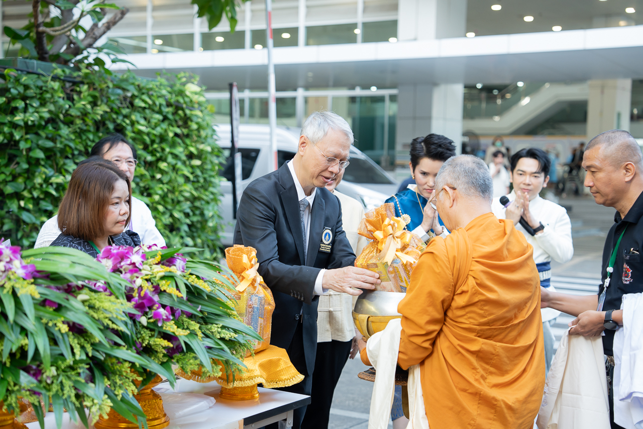 พิธีทำบุญตักบาตรเนื่องในวาระดิถีขึ้นปีใหม่ 2569 พิธีทำบุญตักบาตรเนื่องในวาระดิถีขึ้นปีใหม่ 2569