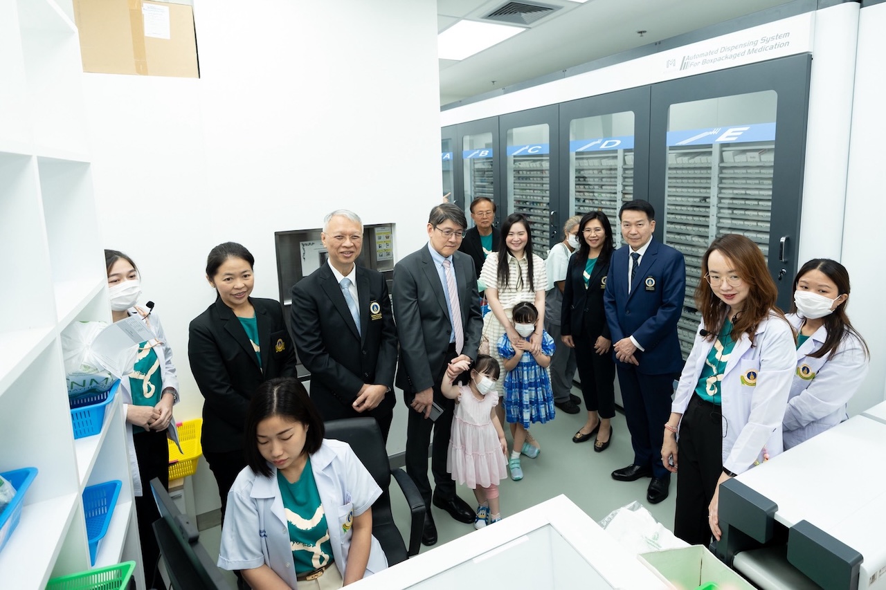 พิธีเปิดห้องจัดยาผู้ป่วยนอกระบบอัตโนมัติ Automated Dispensing Pharmacy System พิธีเปิดห้องจัดยาผู้ป่วยนอกระบบอัตโนมัติ Automated Dispensing Pharmacy System