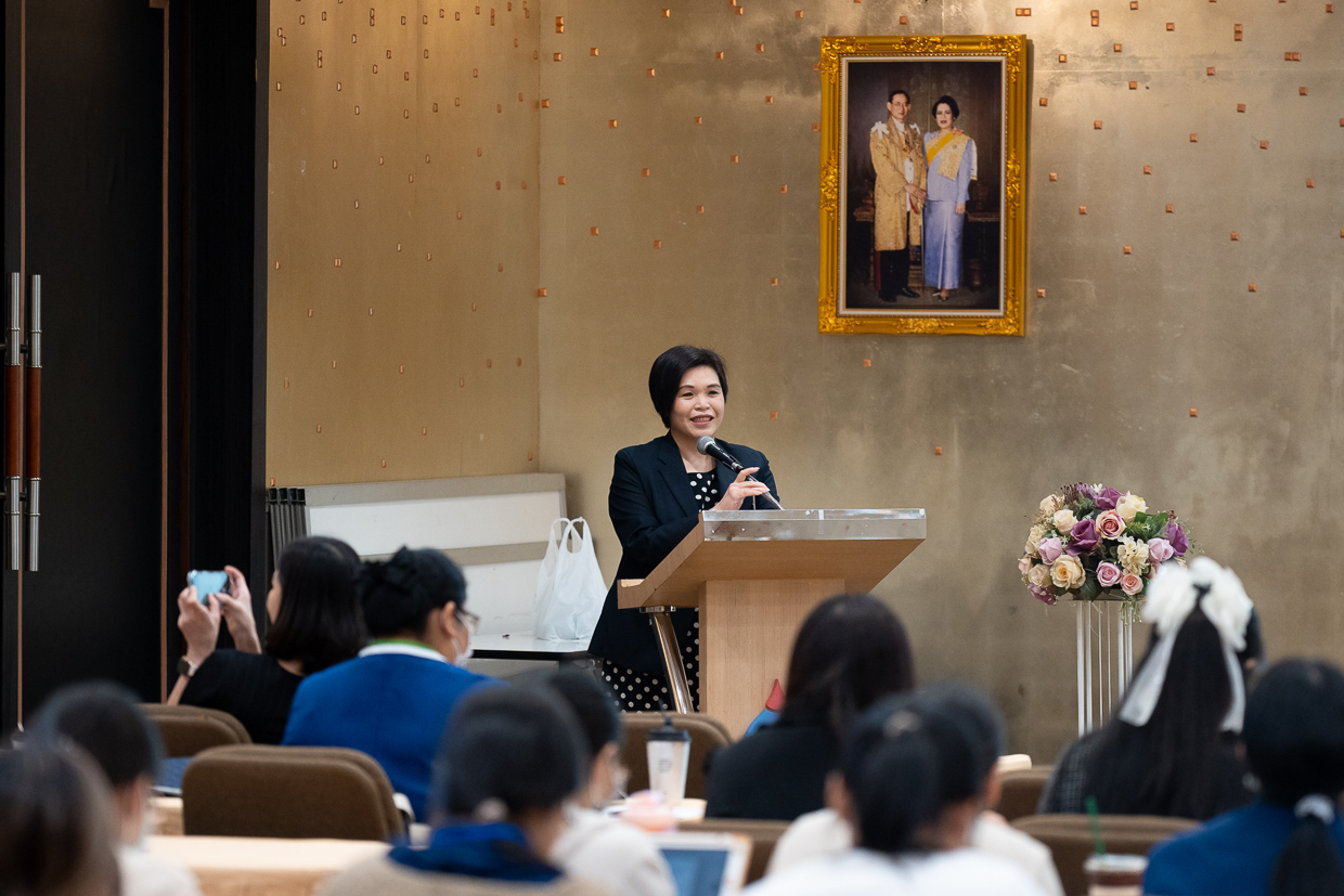  อบรมเชิงปฏิบัติการ เรื่อง การพยาบาลผู้ป่วยมะเร็งที่ได้รับยาเคมีบำบัด (หลักสูตร 1 เดือน)&nbsp;