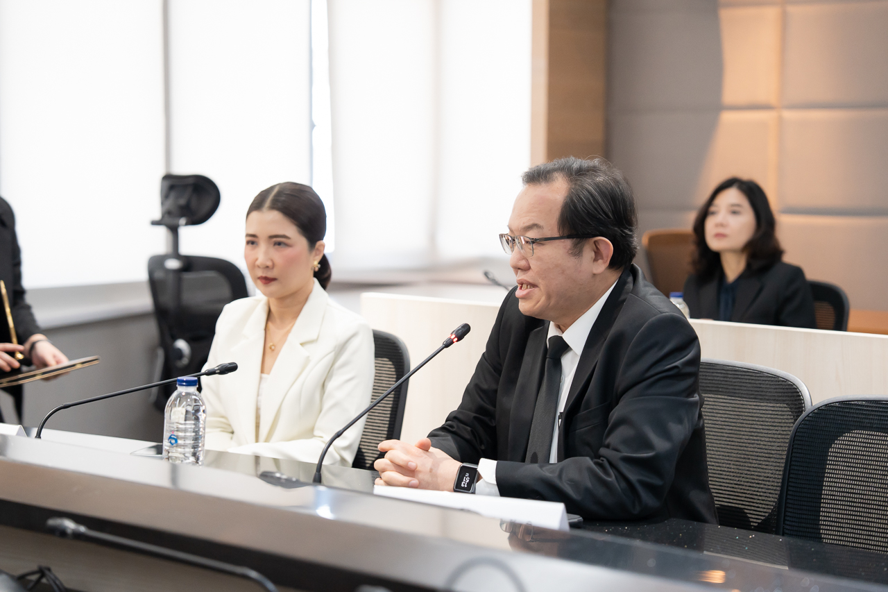 พิธีลงนามบันทึกข้อตกลงความร่วมมือทางวิชาการ เรื่อง การจัดการโลจิสติกส์และโซ่อุปทานสำหรับอาคารโรงพยาบาลรามาธิบดีและย่านนวัตกรรมโยธี ระหว่าง คณะแพทยศาสตร์โรงพยาบาลรามาธิบดี มหาวิทยาลัยมหิดล และคณะวิศวกรรมศาสตร์ มหาวิทยาลัยมหิดล