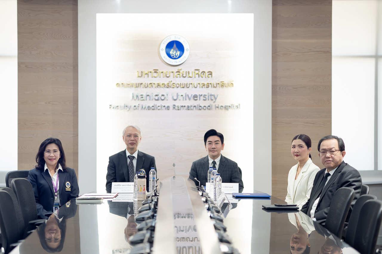 พิธีลงนามบันทึกข้อตกลงความร่วมมือทางวิชาการ เรื่อง การจัดการโลจิสติกส์และโซ่อุปทานสำหรับอาคารโรงพยาบาลรามาธิบดีและย่านนวัตกรรมโยธี ระหว่าง คณะแพทยศาสตร์โรงพยาบาลรามาธิบดี มหาวิทยาลัยมหิดล และคณะวิศวกรรมศาสตร์ มหาวิทยาลัยมหิดล