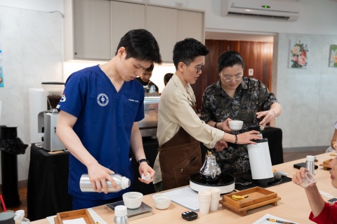 กิจกรรมพิเศษเติมพลังชีวิตผ่านการเรียนรู้ "วิธีเสริมทักษะการชงกาแฟสด" พร้อมปลดปล่อยความเหนื่อยล้าในบรรยากาศที่ผ่อนคลาย