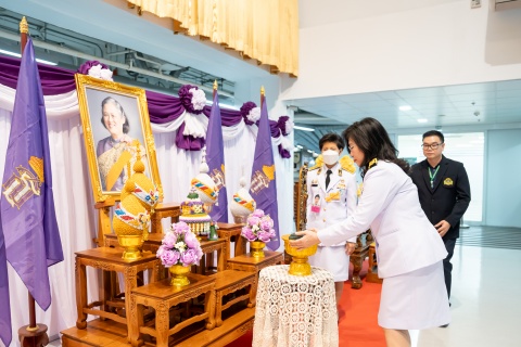 สมเด็จพระกนิษฐาธิราชเจ้า กรมสมเด็จพระเทพรัตนราชสุดา ฯ สยามบรมราชกุมารี ทรงพระกรุณาโปรดเกล้า ฯ พระราชทาน “พระพุทธสิรินธรเทพรัตน์มงคลภูวดลสันติ” แก่ คณะแพทยศาสตร์โรงพยาบาลรามาธิบดี มหาวิทยาลัยมหิดล
