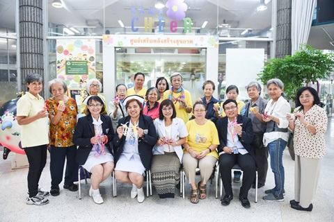 กิจกรรมร่วมทำเหรียญบุญแบบชมรมเบาหวาน