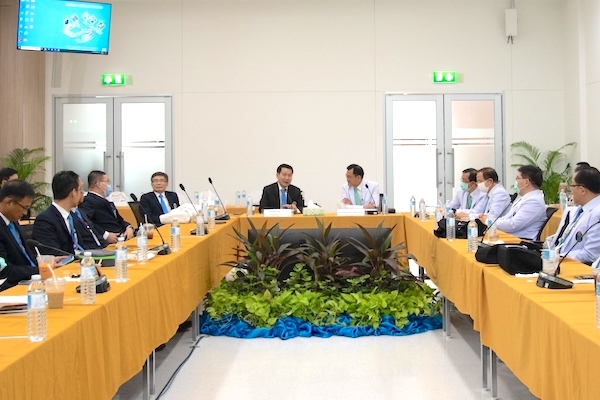คณะผู้บริหารคณะแพทยศาสตร์โรงพยาบาลรามาธิบดีเยี่ยมเยือนคณะแพทยศาสตร์ศิริราชพยาบาล