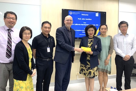 ต้อนรับแขกต่างชาติจาก UCLA