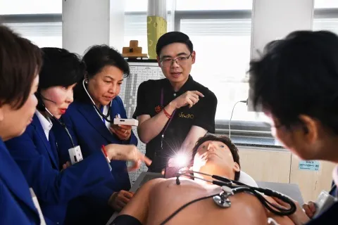 ต้อนรับคณะผู้ศึกษาดูงานจากหลักสูตรประกาศนียบัตรธรรมาภิบาลทางการแพทย์สำหรับผู้บริหารระดับสูง (ปธพ.) รุ่นที่ 12