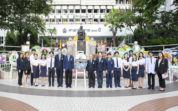 พิธีวางพวงมาลาถวายราชสักการะพระราชานุสาวรีย์สมเด็จพระมหิตลาธิเบศร อดุลยเดชวิกรม พระบรมราชชนก เนื่องใน “วันมหิดล” ประจำปี 2568 พิธีวางพวงมาลาถวายราชสักการะพระราชานุสาวรีย์สมเด็จพระมหิตลาธิเบศร อดุลยเดชวิกรม พระบรมราชชนก เนื่องใน “วันมหิดล” ประจำปี 2568